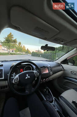 Внедорожник / Кроссовер Mitsubishi Outlander XL 2007 в 