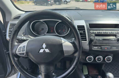 Внедорожник / Кроссовер Mitsubishi Outlander XL 2008 в 