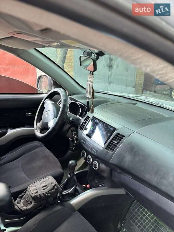 Внедорожник / Кроссовер Mitsubishi Outlander XL 2008 в Кропивницком