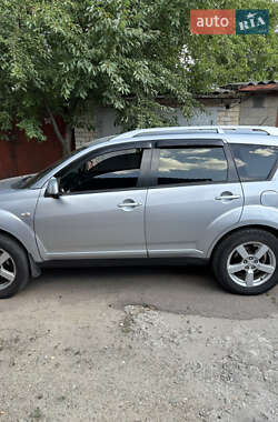 Внедорожник / Кроссовер Mitsubishi Outlander XL 2008 в 
