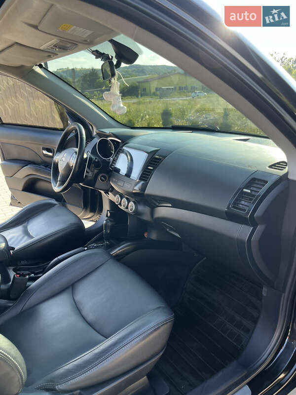 Внедорожник / Кроссовер Mitsubishi Outlander XL 2008 в Львове