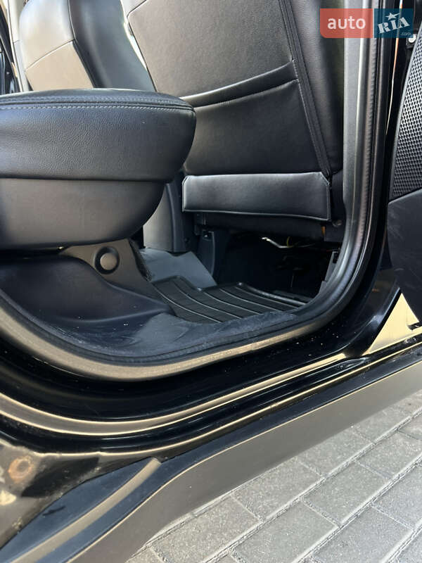 Внедорожник / Кроссовер Mitsubishi Outlander XL 2008 в Львове