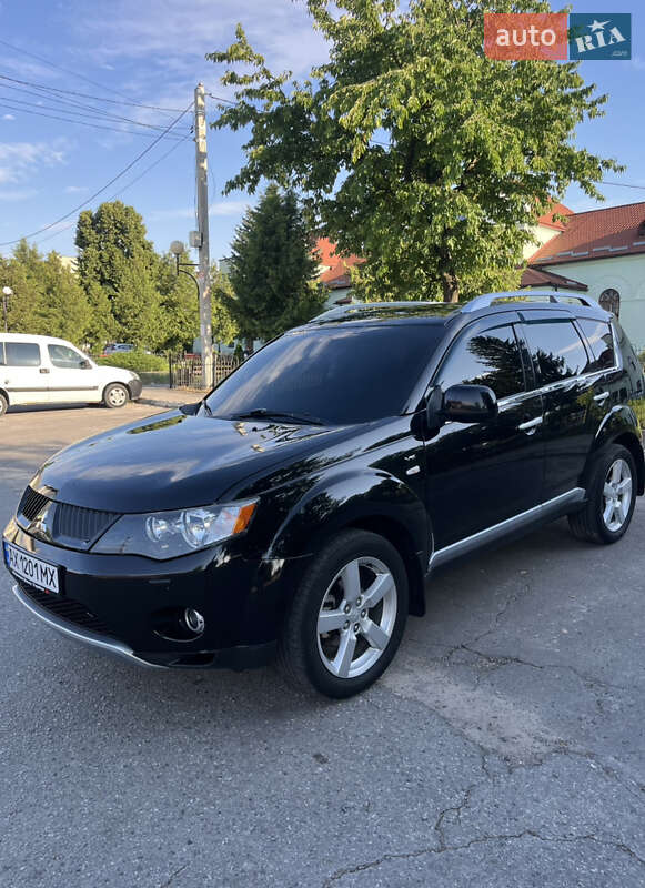 Внедорожник / Кроссовер Mitsubishi Outlander XL 2008 в Львове