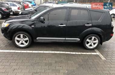 Позашляховик / Кросовер Mitsubishi Outlander XL 2008 в Києві