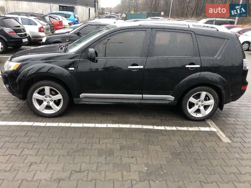 Внедорожник / Кроссовер Mitsubishi Outlander XL 2008 в Киеве