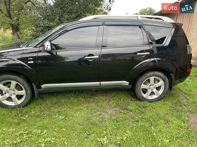 Внедорожник / Кроссовер Mitsubishi Outlander XL 2007 в Долине