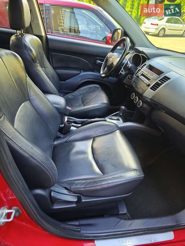 Внедорожник / Кроссовер Mitsubishi Outlander XL 2008 в Киеве