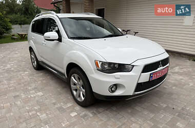 Внедорожник / Кроссовер Mitsubishi Outlander XL 2010 в Чернигове