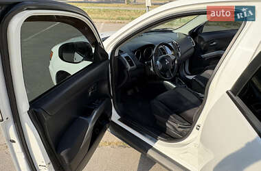 Внедорожник / Кроссовер Mitsubishi Outlander XL 2010 в 