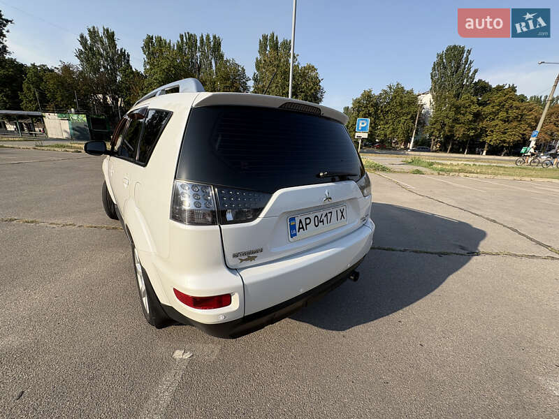 Позашляховик / Кросовер Mitsubishi Outlander XL 2010 в Запоріжжі