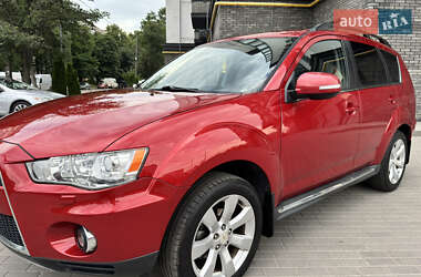 Внедорожник / Кроссовер Mitsubishi Outlander XL 2011 в 