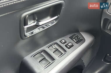 Внедорожник / Кроссовер Mitsubishi Outlander XL 2011 в 