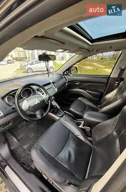 Внедорожник / Кроссовер Mitsubishi Outlander XL 2007 в 