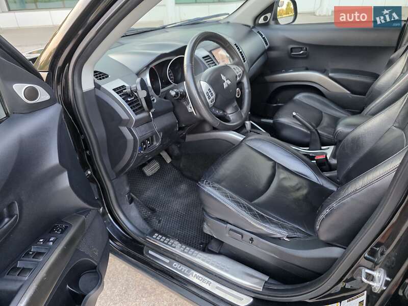 Внедорожник / Кроссовер Mitsubishi Outlander XL 2007 в Одессе фото 6 Внедорожник / Кроссовер Mitsubishi Outlander XL 2007 в Одессе