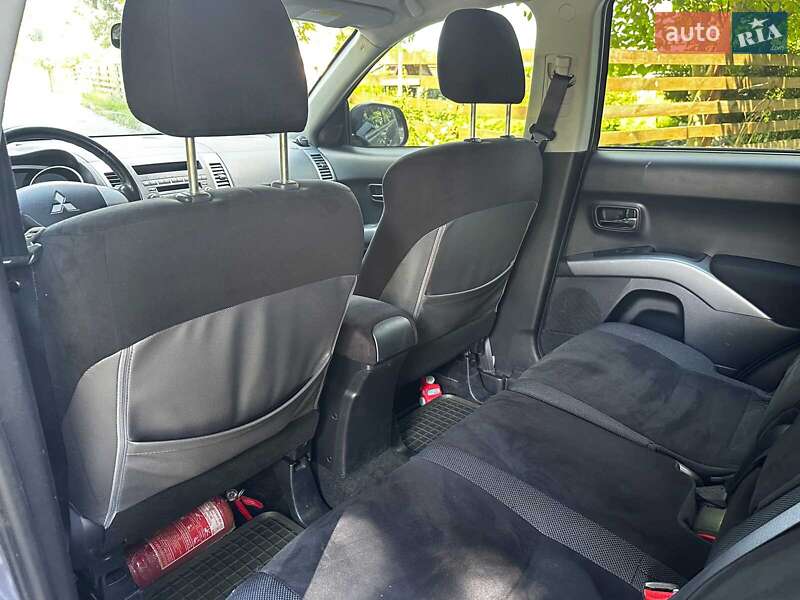Внедорожник / Кроссовер Mitsubishi Outlander XL 2007 в Киеве