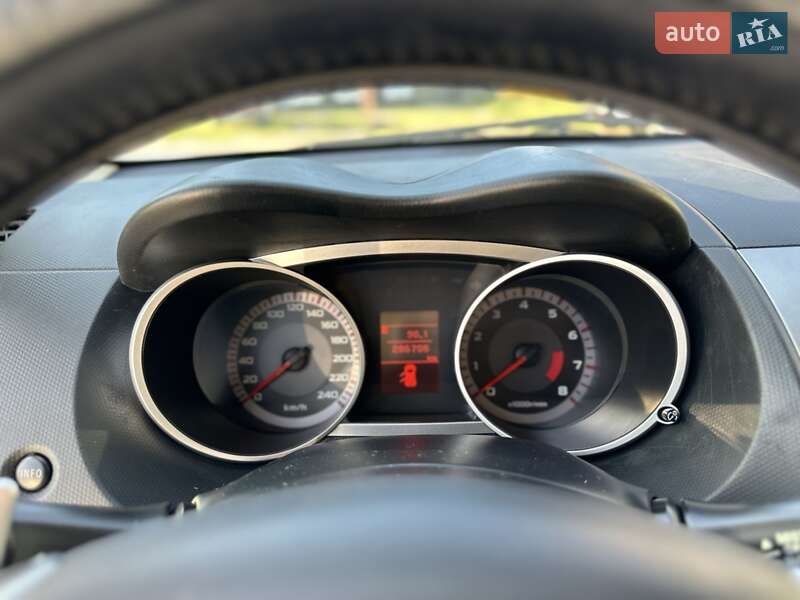 Внедорожник / Кроссовер Mitsubishi Outlander XL 2008 в Полтаве