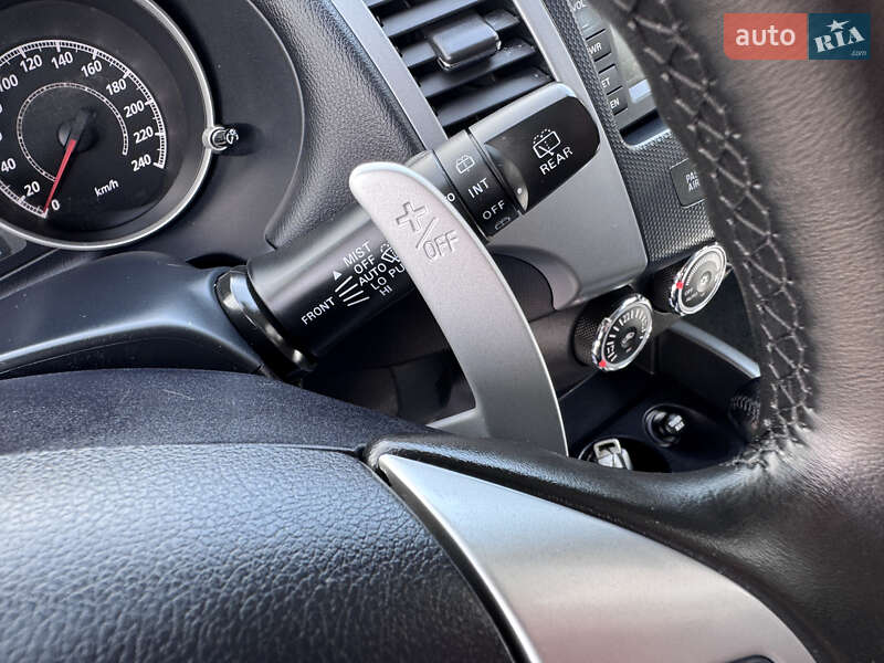 Внедорожник / Кроссовер Mitsubishi Outlander XL 2010 в Киеве