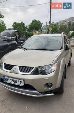 Внедорожник / Кроссовер Mitsubishi Outlander XL 2008 в 
