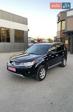 Позашляховик / Кросовер Mitsubishi Outlander XL 2009 в Рівному