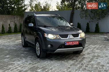 Внедорожник / Кроссовер Mitsubishi Outlander XL 2009 в Ровно