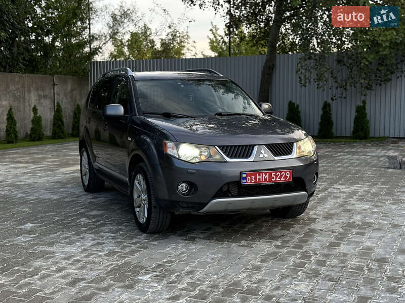Mitsubishi Outlander XL 2009