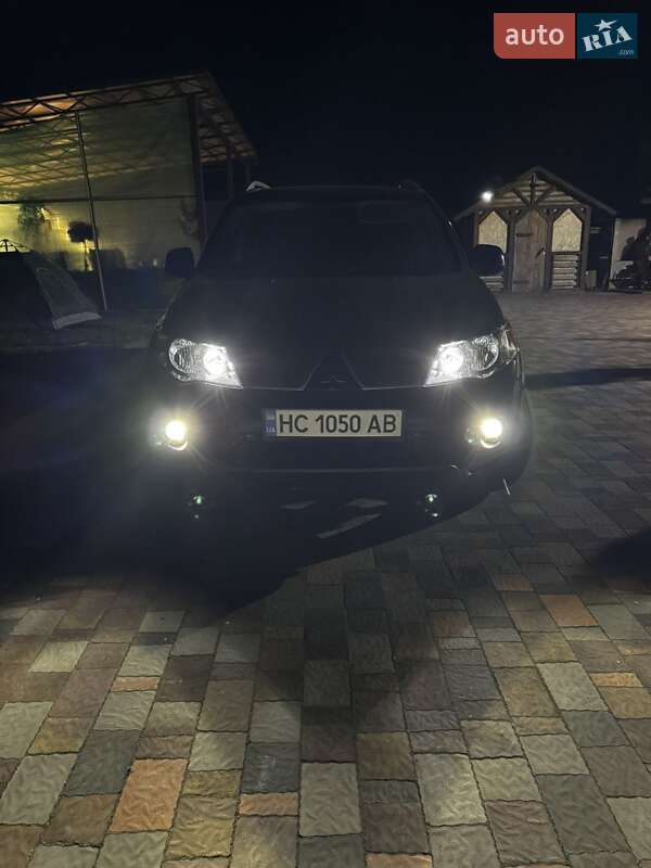 Внедорожник / Кроссовер Mitsubishi Outlander XL 2008 в Львове