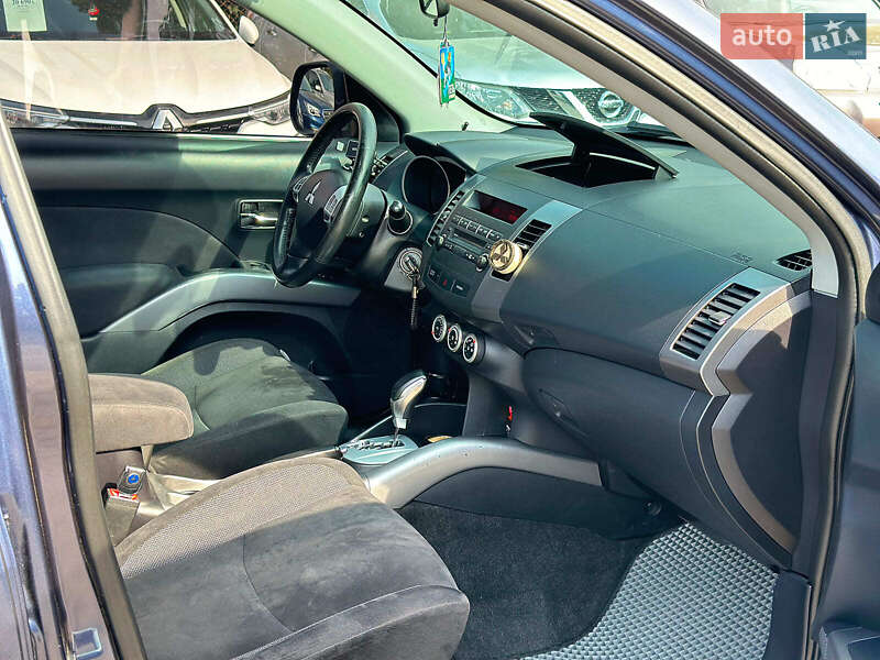 Позашляховик / Кросовер Mitsubishi Outlander XL 2008 в Вінниці