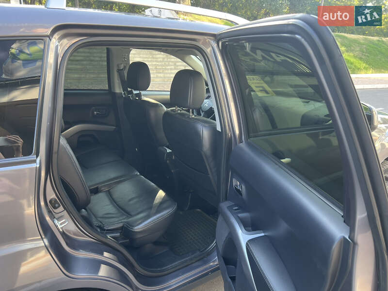 Внедорожник / Кроссовер Mitsubishi Outlander XL 2008 в Одессе фото 10 Внедорожник / Кроссовер Mitsubishi Outlander XL 2008 в Одессе