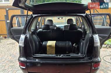 Внедорожник / Кроссовер Mitsubishi Outlander XL 2011 в 