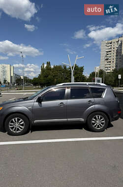 Внедорожник / Кроссовер Mitsubishi Outlander XL 2007 в 