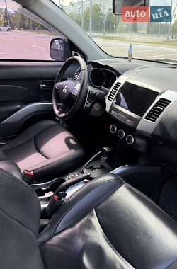 Внедорожник / Кроссовер Mitsubishi Outlander XL 2007 в 