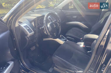 Позашляховик / Кросовер Mitsubishi Outlander XL 2007 в  фото 8 Позашляховик / Кросовер Mitsubishi Outlander XL 2007 в