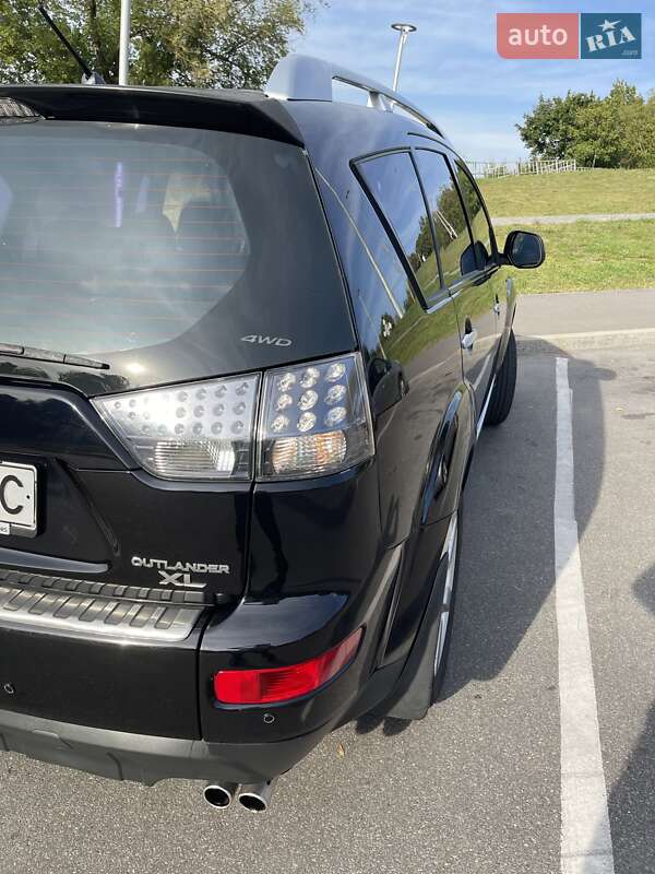 Позашляховик / Кросовер Mitsubishi Outlander XL 2008 в Вінниці