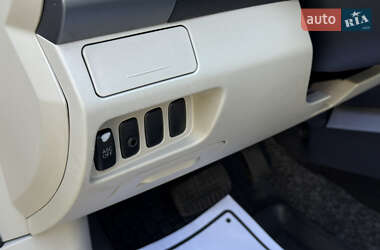 Внедорожник / Кроссовер Mitsubishi Outlander XL 2007 в 