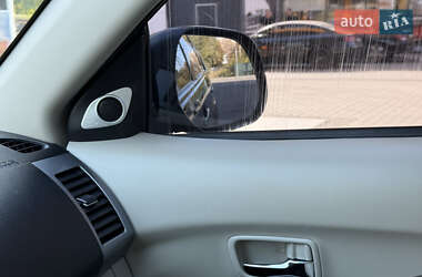 Внедорожник / Кроссовер Mitsubishi Outlander XL 2007 в 