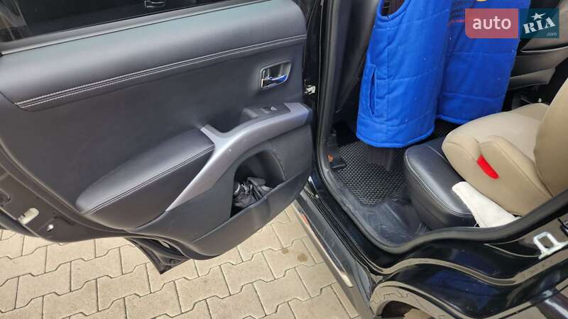 Внедорожник / Кроссовер Mitsubishi Outlander XL 2010 в Днепре