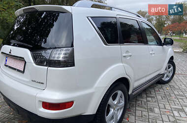 Внедорожник / Кроссовер Mitsubishi Outlander XL 2010 в 