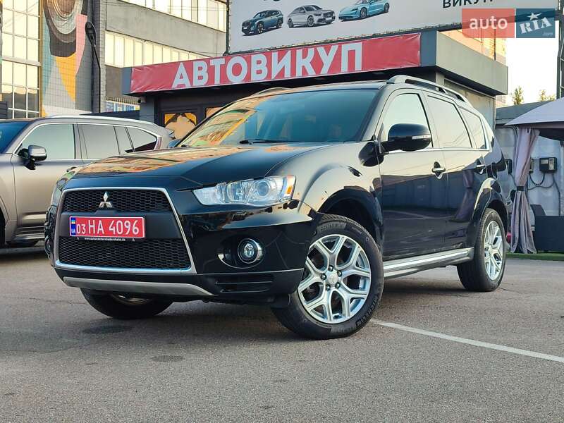 Mitsubishi Outlander XL 2010