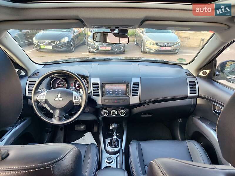Внедорожник / Кроссовер Mitsubishi Outlander XL 2010 в Киеве