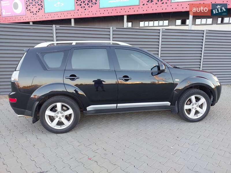 Внедорожник / Кроссовер Mitsubishi Outlander XL 2008 в Киеве