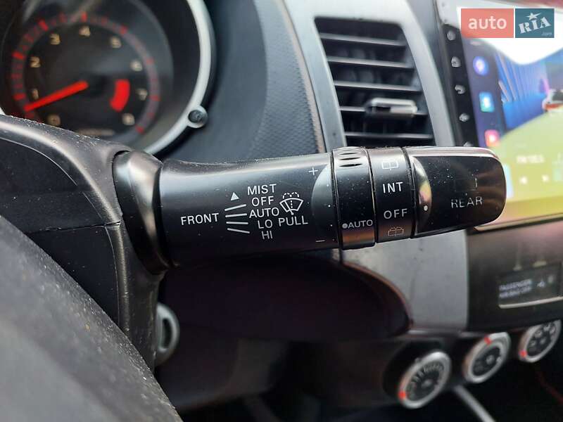 Внедорожник / Кроссовер Mitsubishi Outlander XL 2008 в Киеве