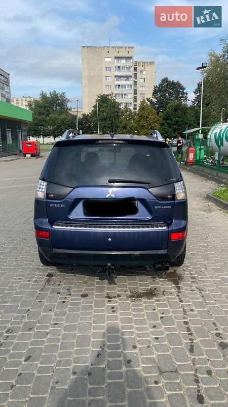 Внедорожник / Кроссовер Mitsubishi Outlander XL 2007 в Дрогобыче