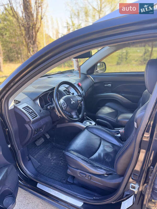 Внедорожник / Кроссовер Mitsubishi Outlander XL 2008 в Ахтырке