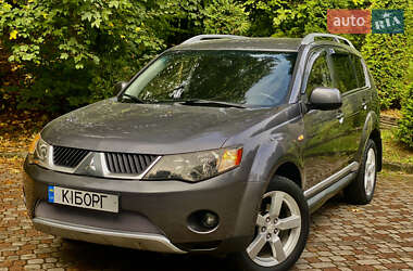 Внедорожник / Кроссовер Mitsubishi Outlander XL 2009 в 
