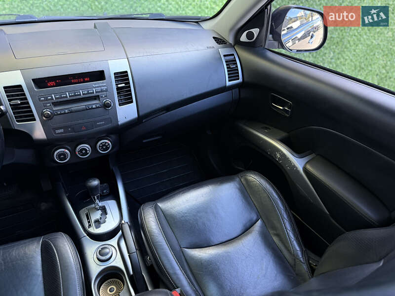 Внедорожник / Кроссовер Mitsubishi Outlander XL 2007 в Одессе
