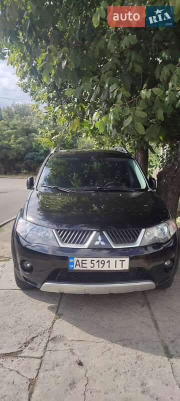 Внедорожник / Кроссовер Mitsubishi Outlander XL 2009 в 