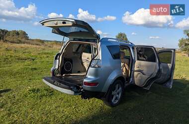 Внедорожник / Кроссовер Mitsubishi Outlander XL 2007 в 