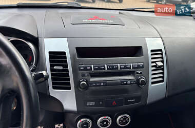 Внедорожник / Кроссовер Mitsubishi Outlander XL 2008 в 