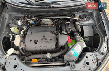 Внедорожник / Кроссовер Mitsubishi Outlander XL 2008 в 