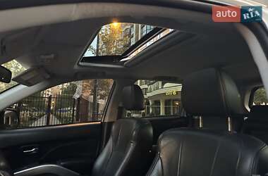 Позашляховик / Кросовер Mitsubishi Outlander XL 2010 в 